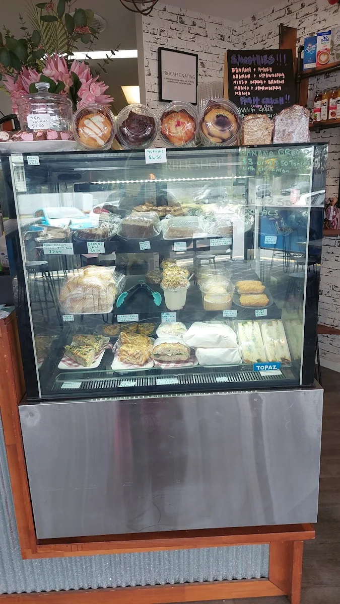 Vibe, Cool Beanz Cafe and Dessert Bar