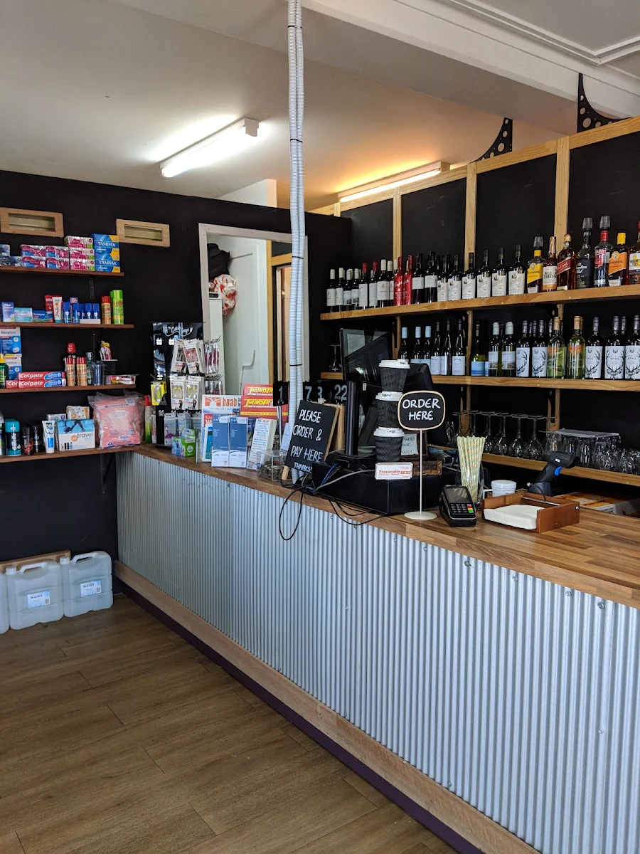 Vibe, Le Kiosk Cafe & Bar