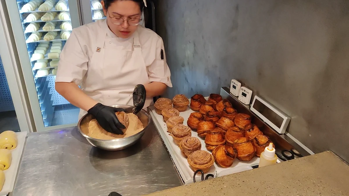 Vibe, Lune Croissanterie Melbourne CBD on Russell