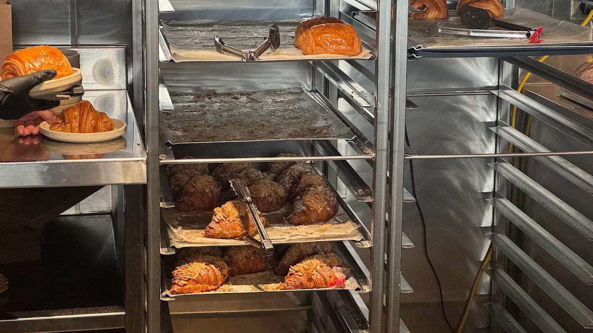 Vibe, Lune Croissanterie Melbourne CBD on Russell