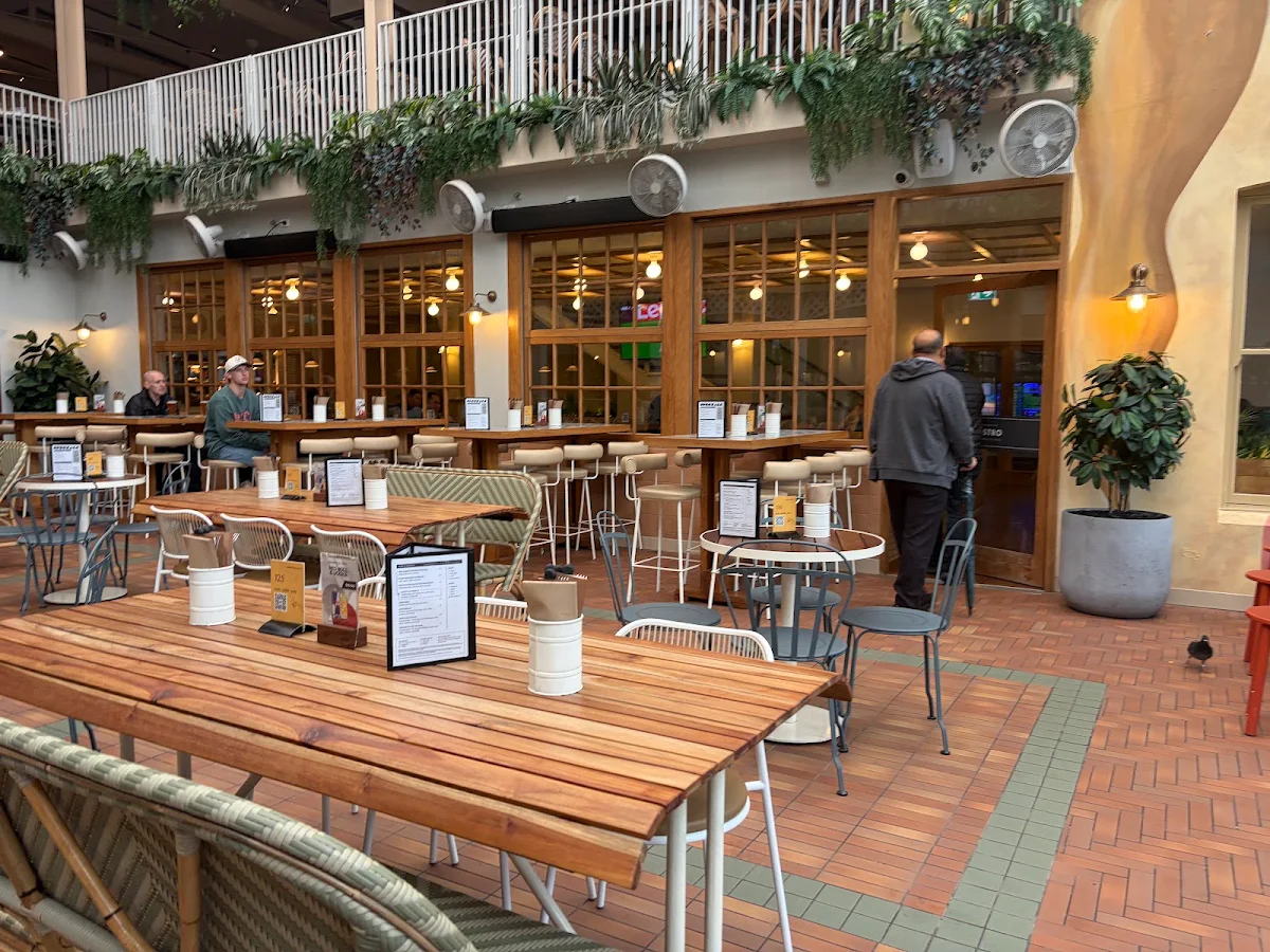 Vibe, The Commercial Hotel