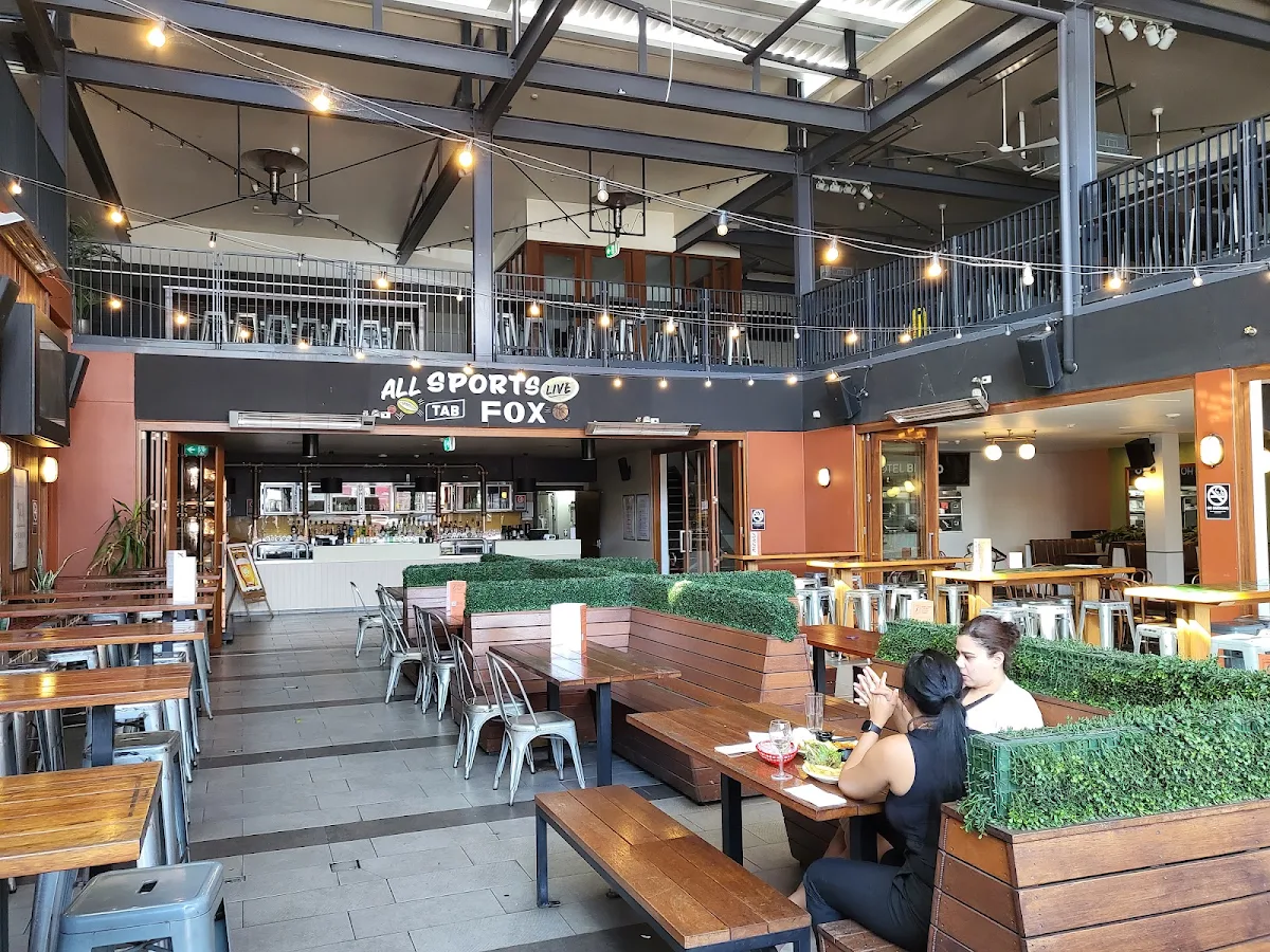 Vibe, The Commercial Hotel