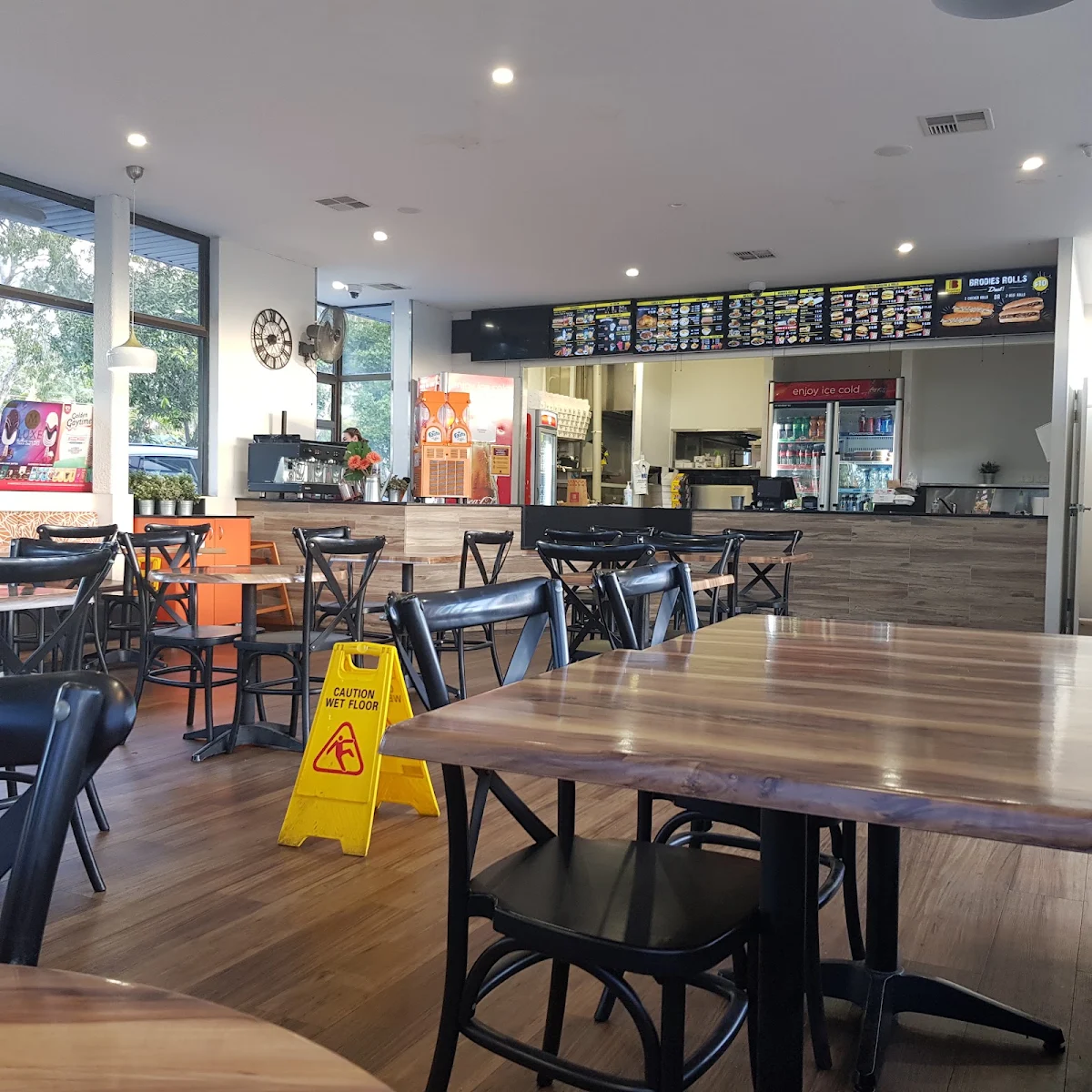 Vibe, Brodies Chicken & Burgers Waterford West