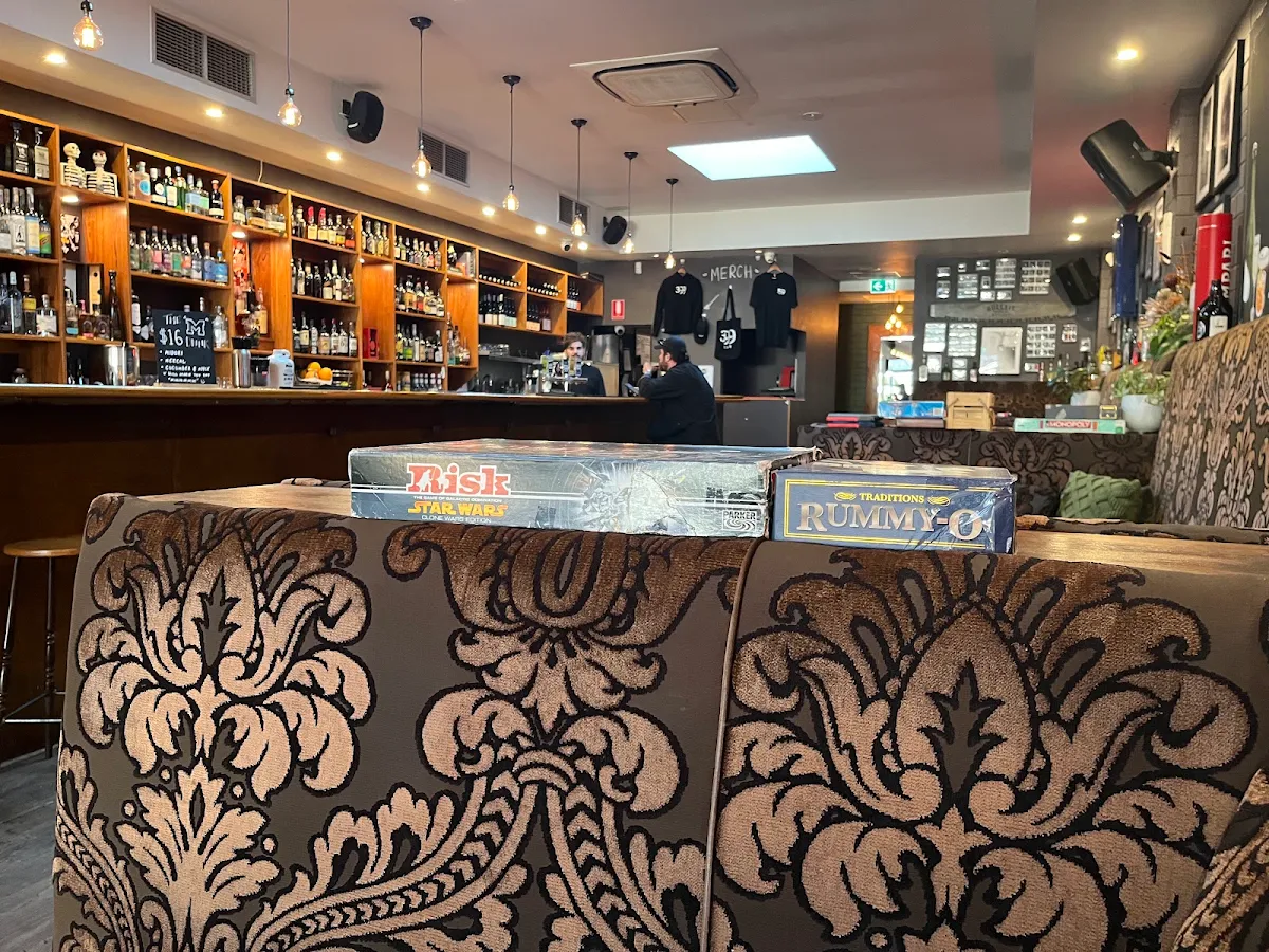 Vibe, 399 Small Bar