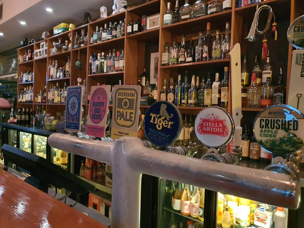 Vibe, 399 Small Bar