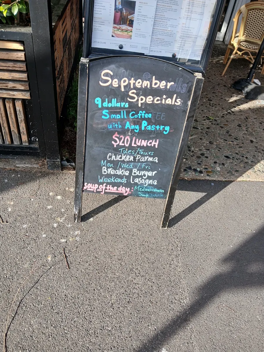 Menu, Cafe La Colline