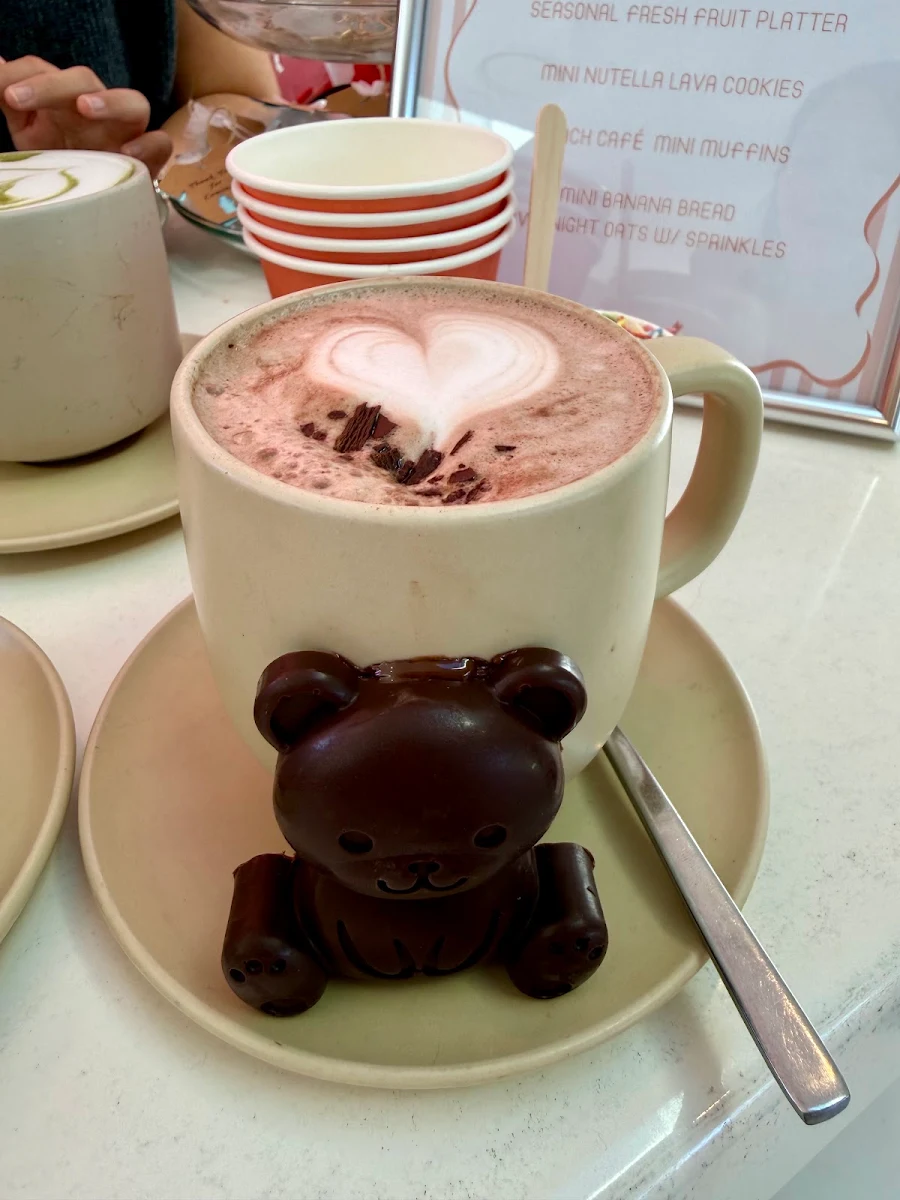 Food & drink, Peach Cafe