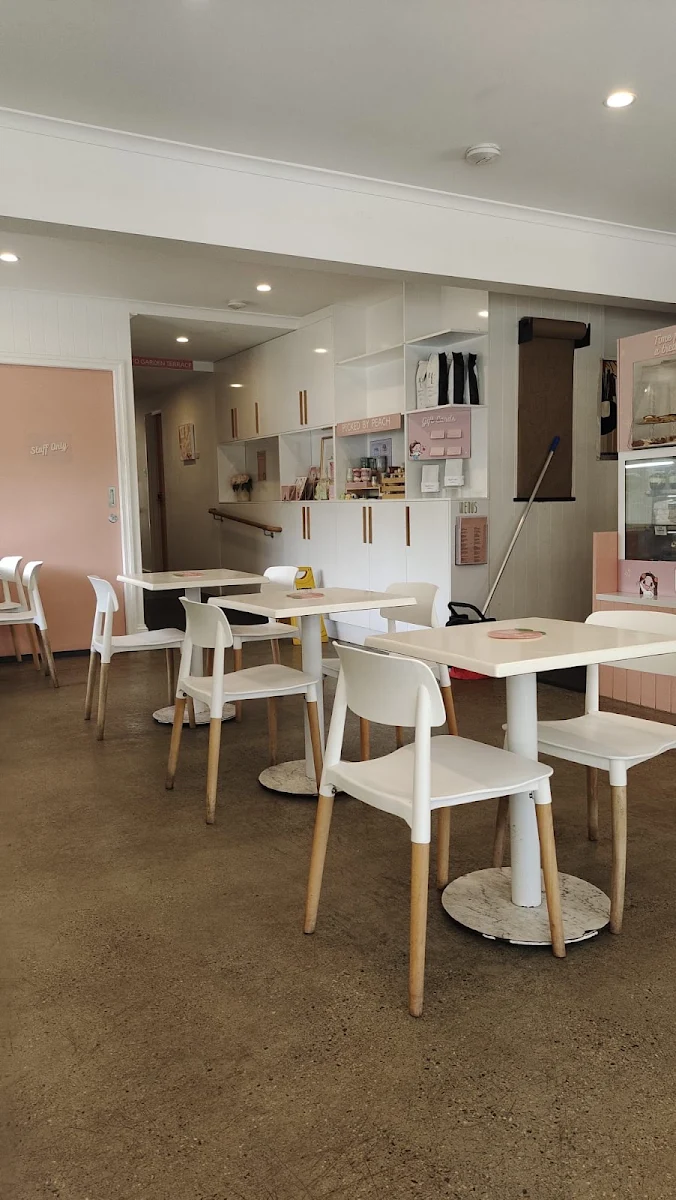 Vibe, Peach Cafe