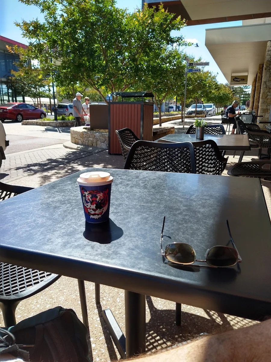 Vibe, Magpie Coffee Cafe