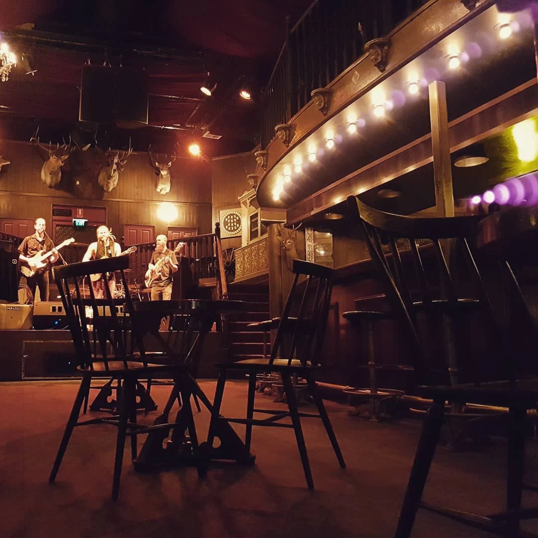 Vibe, Lefty's Music Hall