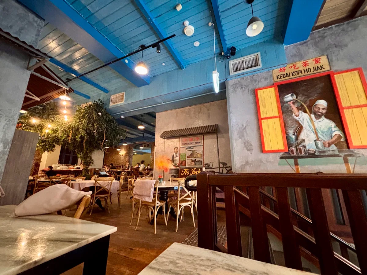 Vibe, Ho Jiak Town Hall - Junda's Playground (Enter from York Street)