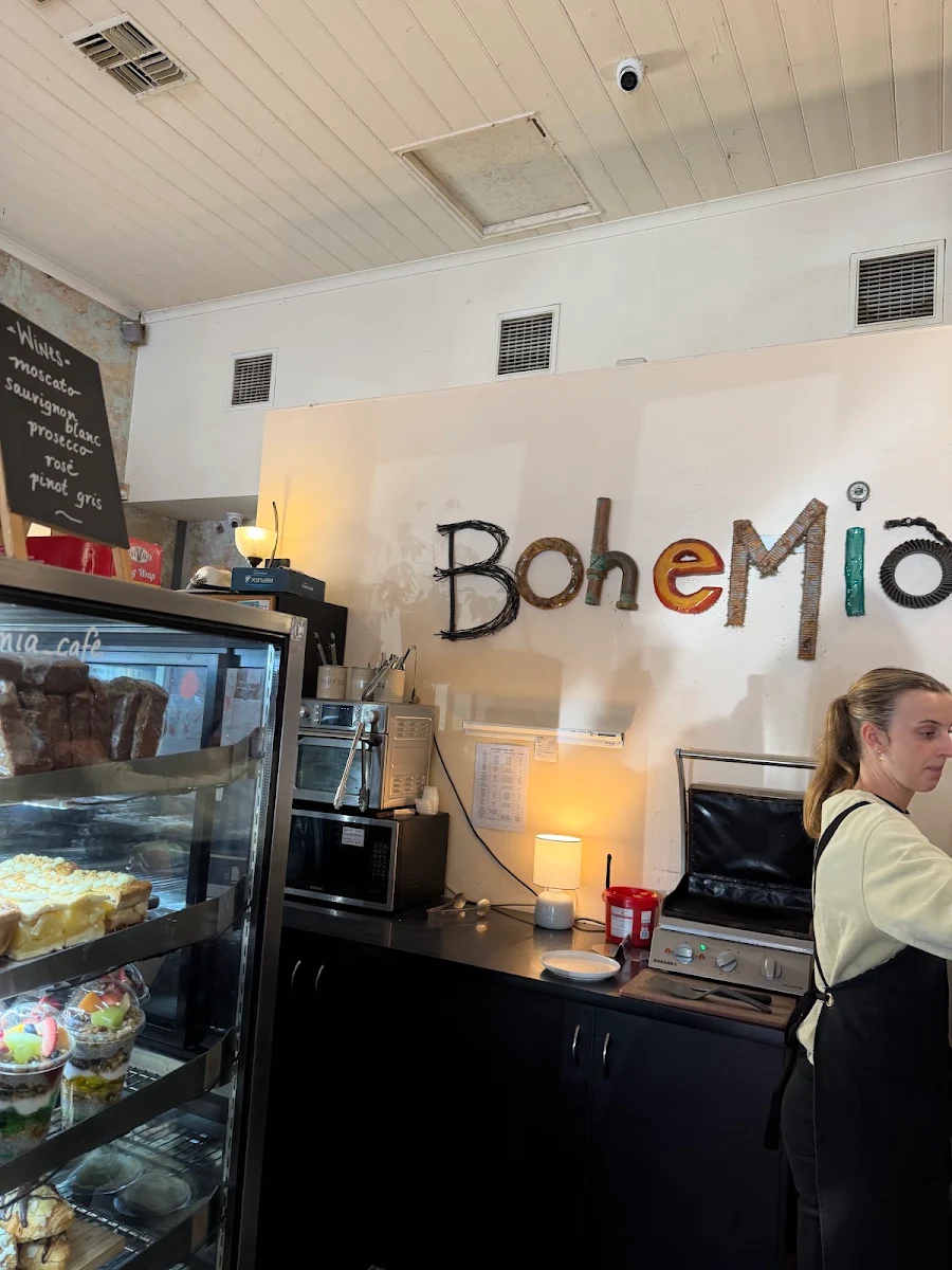 Vibe, Bohemia Cafe & Bar