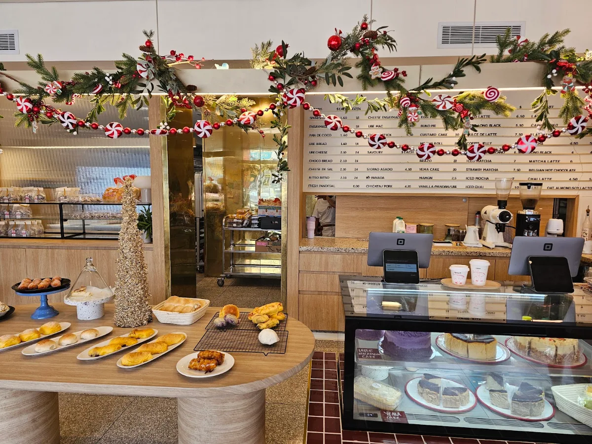 Vibe, Starlight Bakery