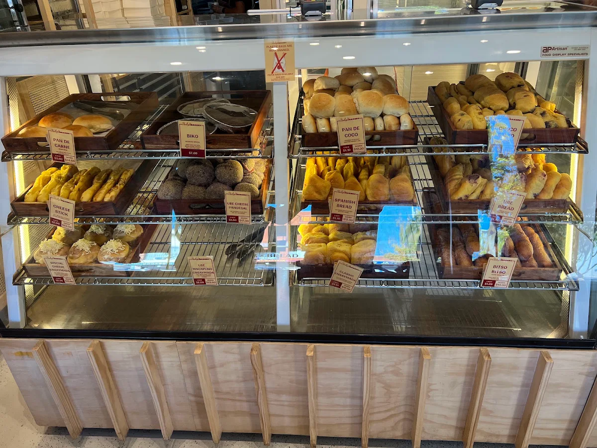 Vibe, Starlight Bakery