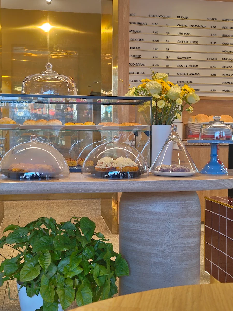 Vibe, Starlight Bakery