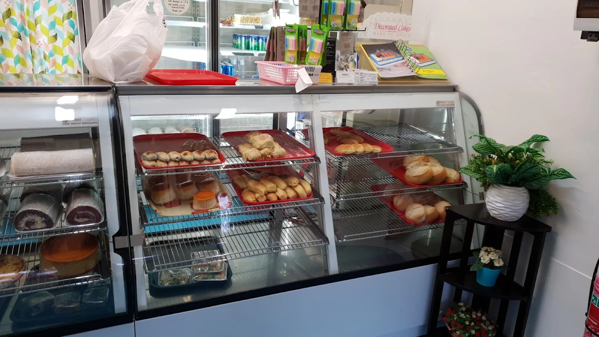 Vibe, Starlight Bakery
