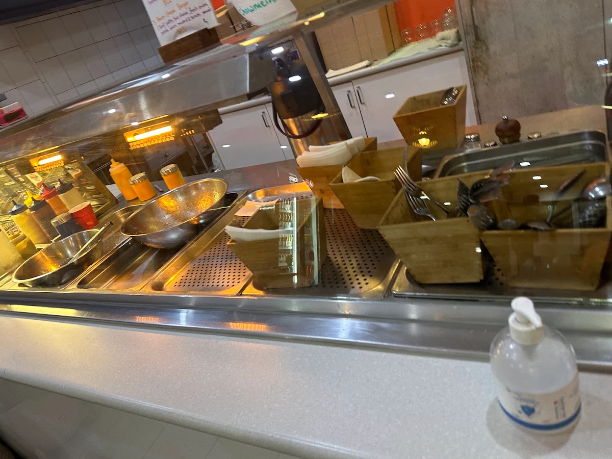 Vibe, Hills Grills Riverstone