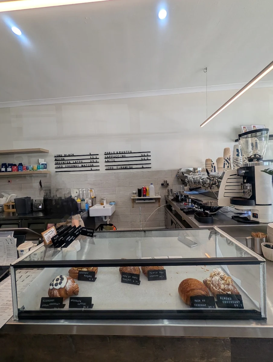 Vibe, At Jen Bakery Cafe