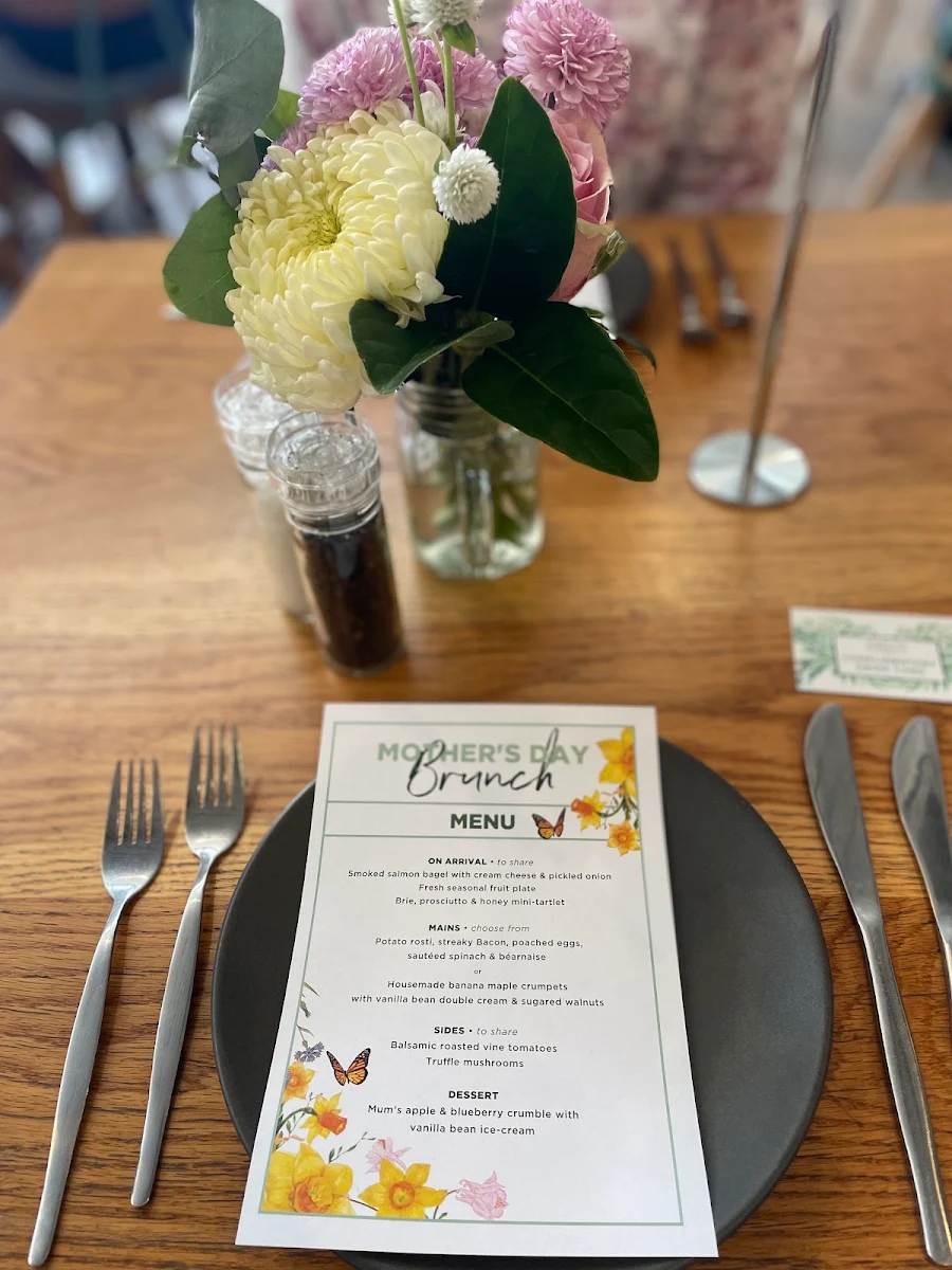 Menu, Narellan Hotel