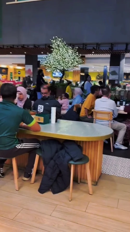 Vibe, PappaRich Highpoint