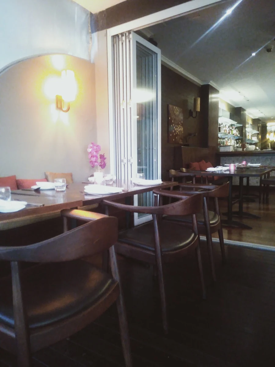 Vibe, Iyara By Sakare Thai cuisine