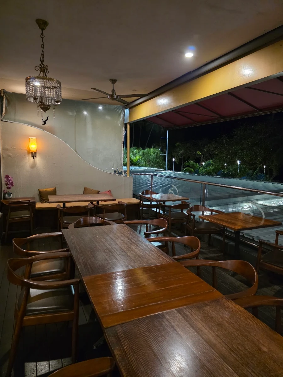 Vibe, Iyara By Sakare Thai cuisine