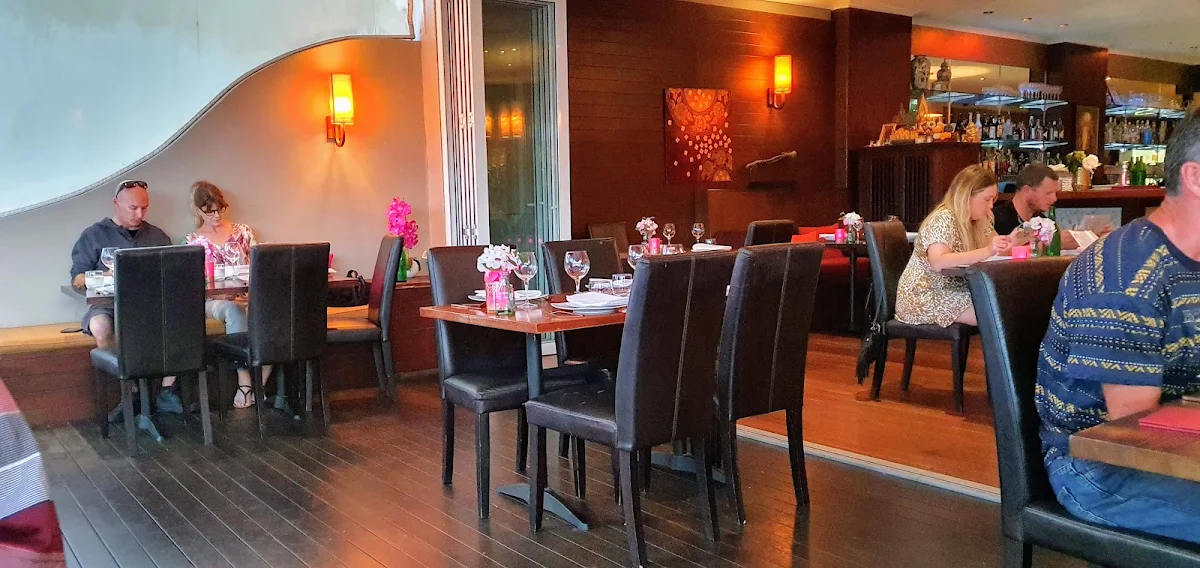 Vibe, Iyara By Sakare Thai cuisine