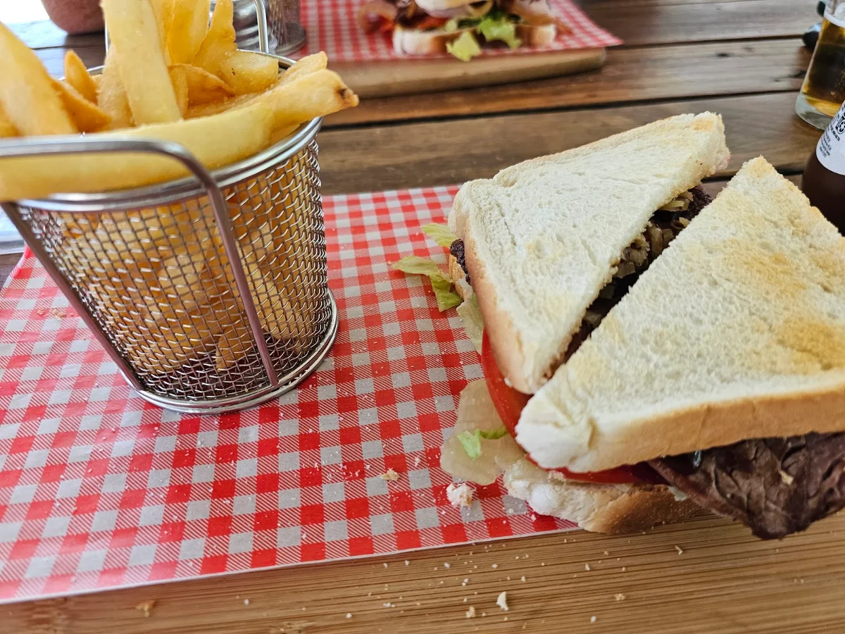 Food & drink, Tilpa Hotel