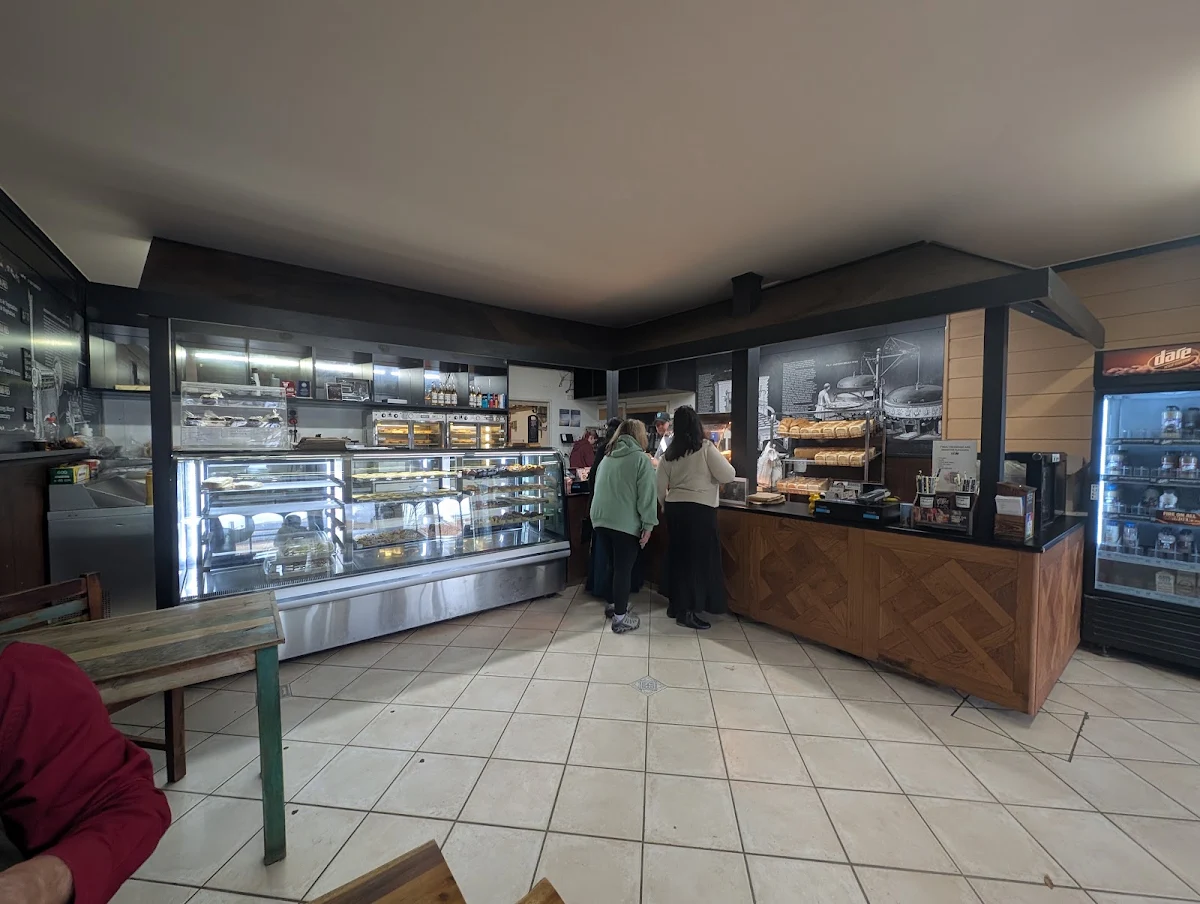 Vibe, Gunna Doo Bakery