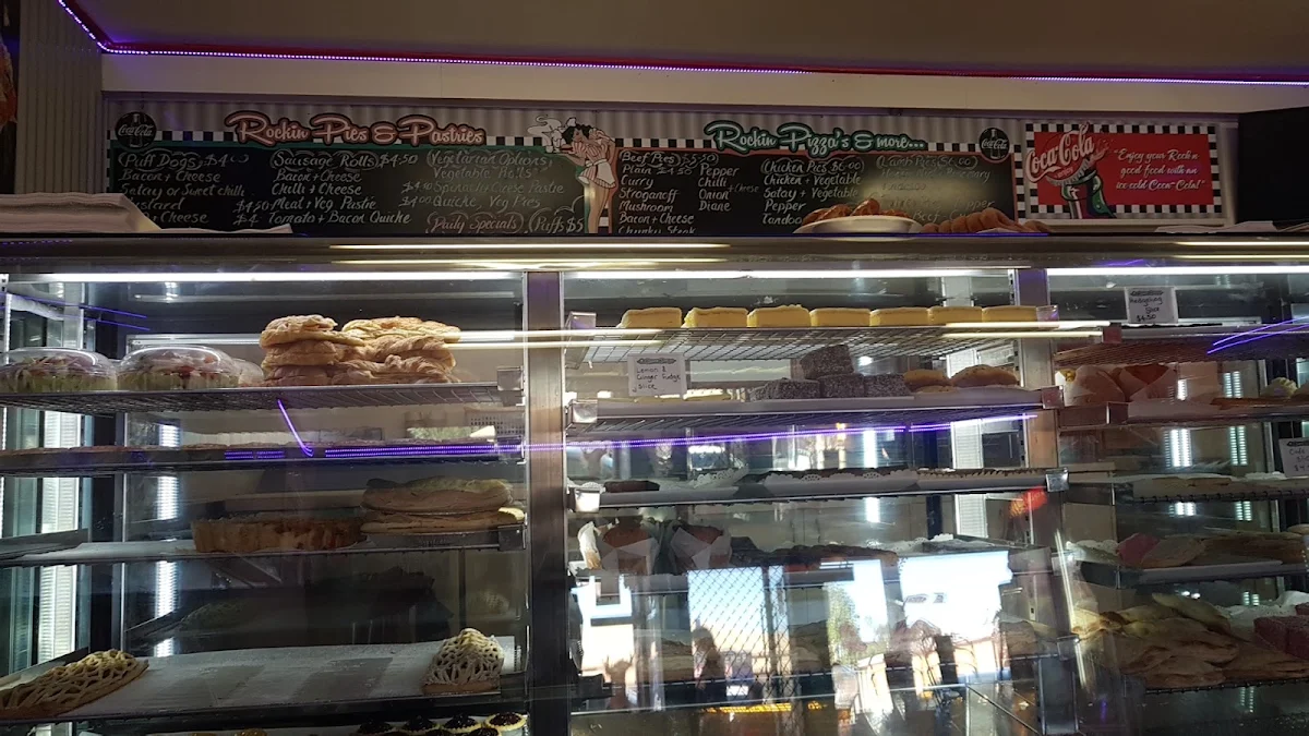 Vibe, Gunna Doo Bakery