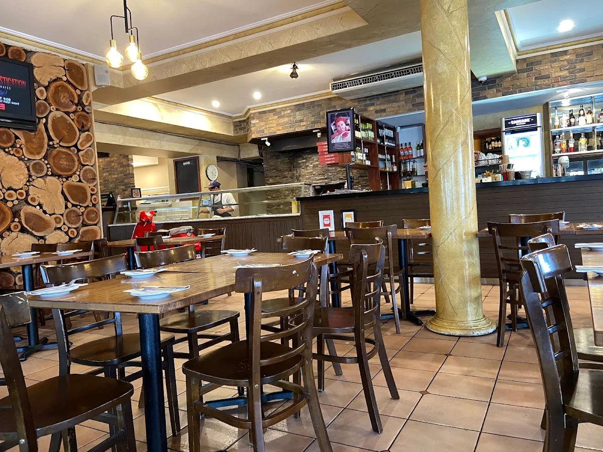 Vibe, Café Fellini