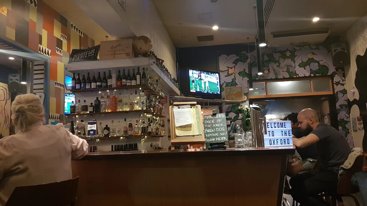 Vibe, Café Fellini