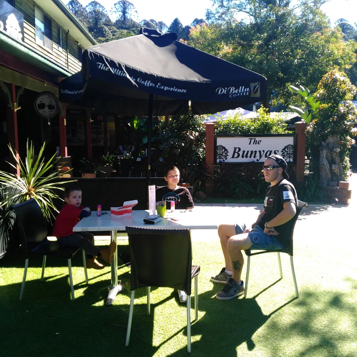 Vibe, Bunya Mountains Tavern