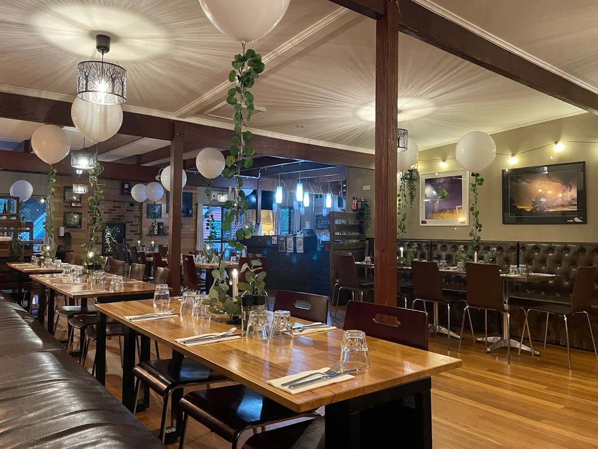 Vibe, Bunya Mountains Tavern