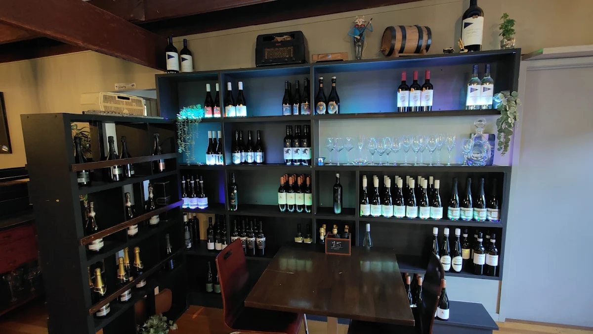 Vibe, Bunya Mountains Tavern