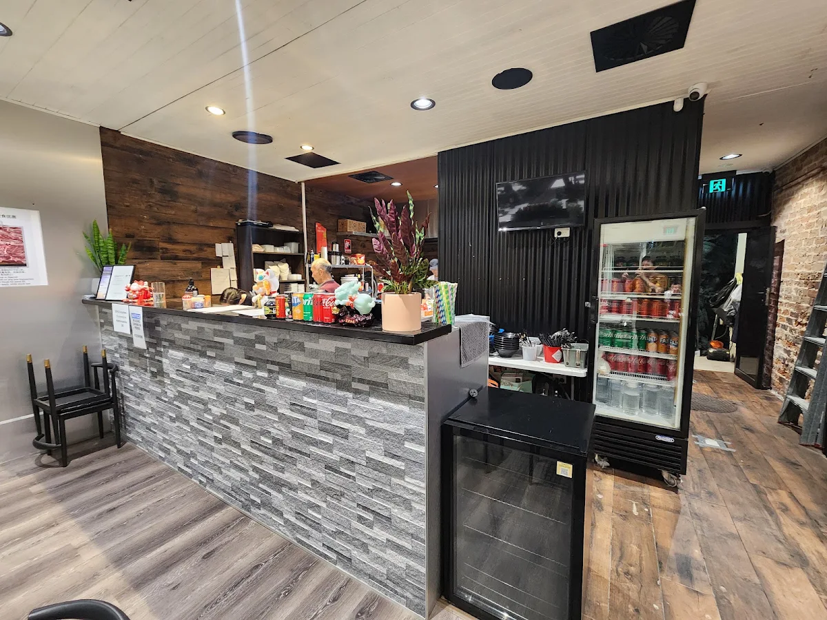 Vibe, New Idea Hotpot (牛煮意火煱店)