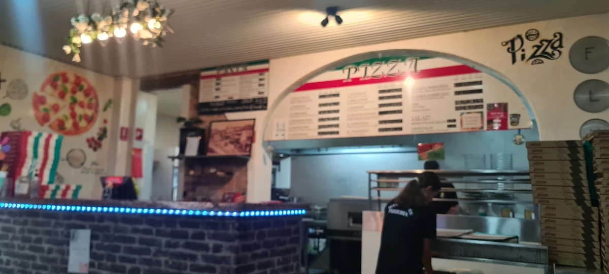 Vibe, Mamas and papas pizza