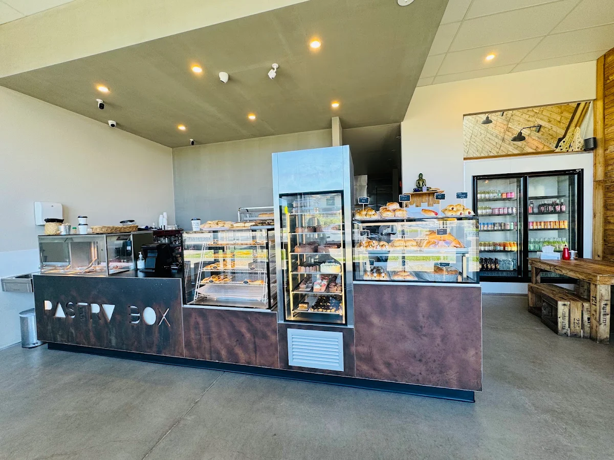 Vibe, Pastry Box