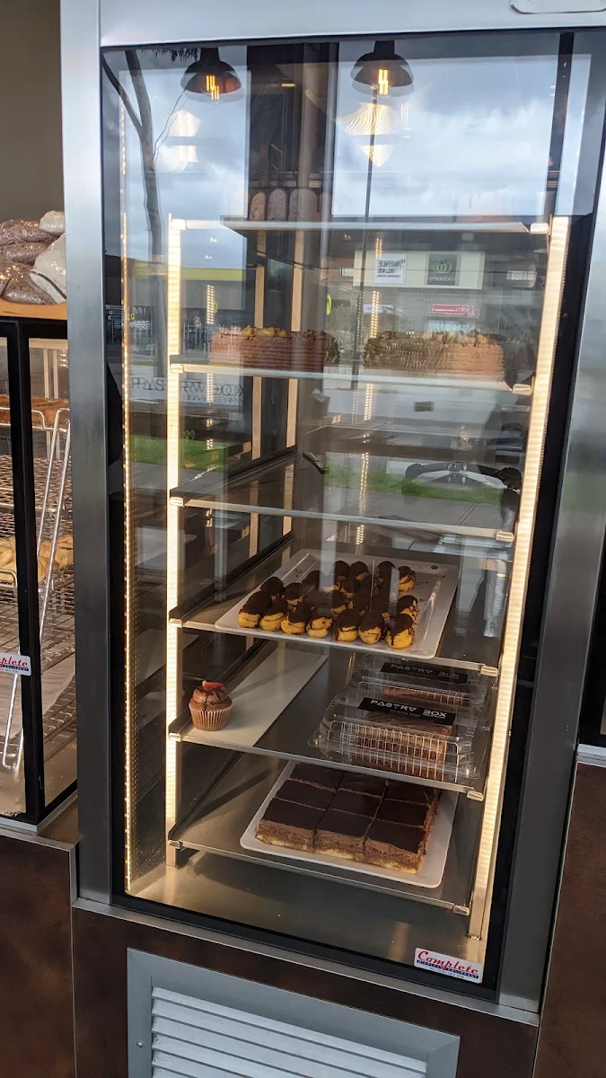 Vibe, Pastry Box