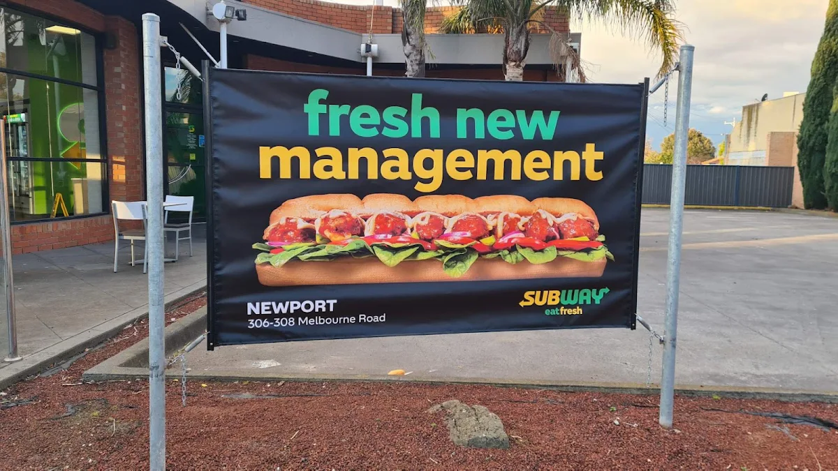 Menu, Subway Newport