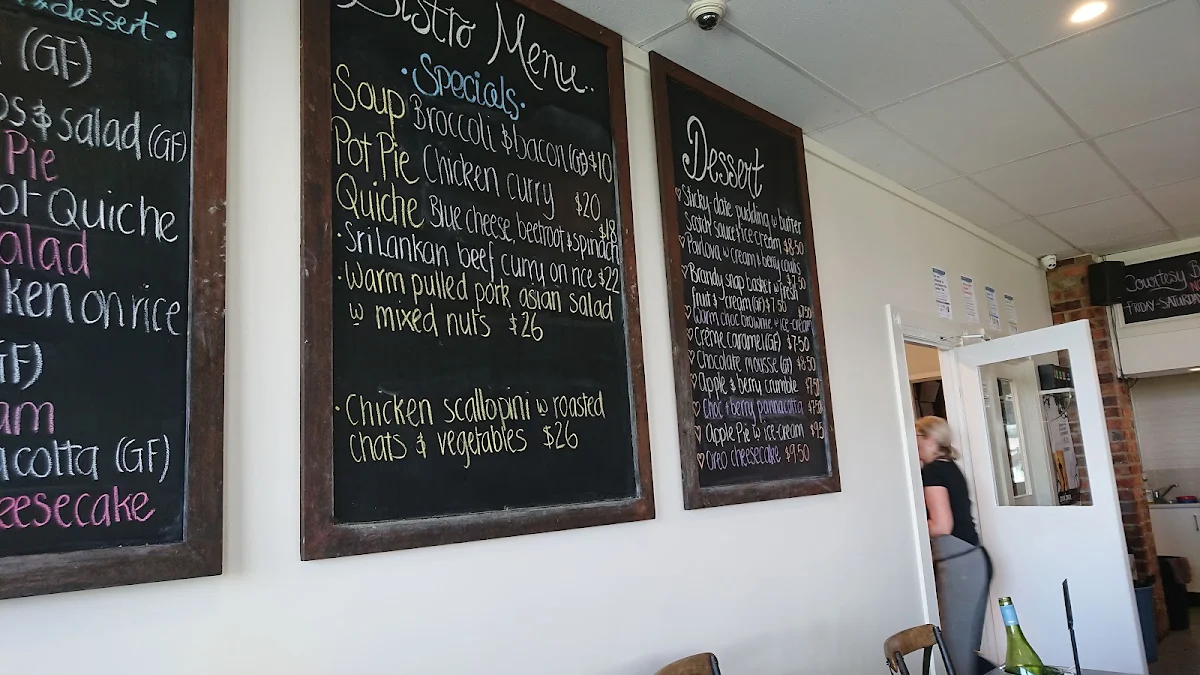 Menu, Neerim South Hotel