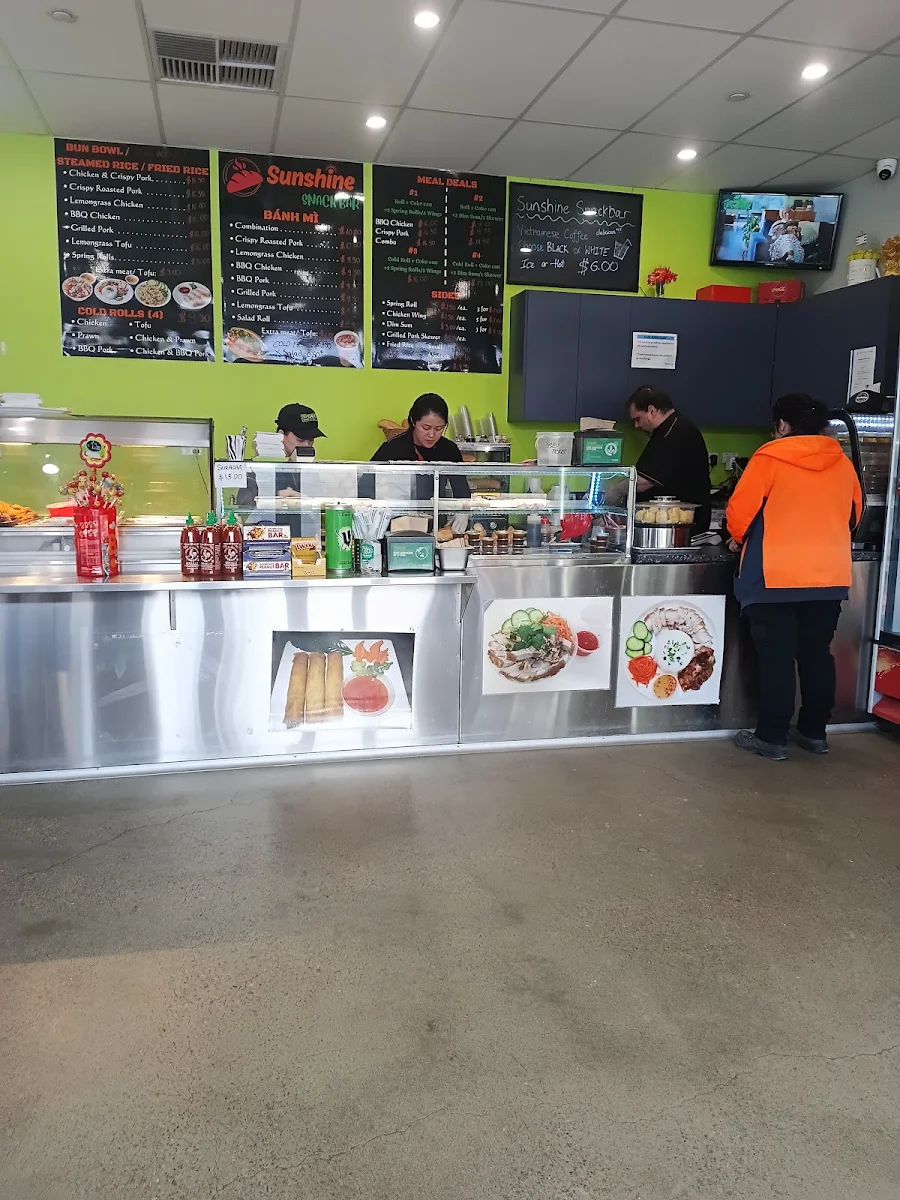 Vibe, Sunshine Snack Bar