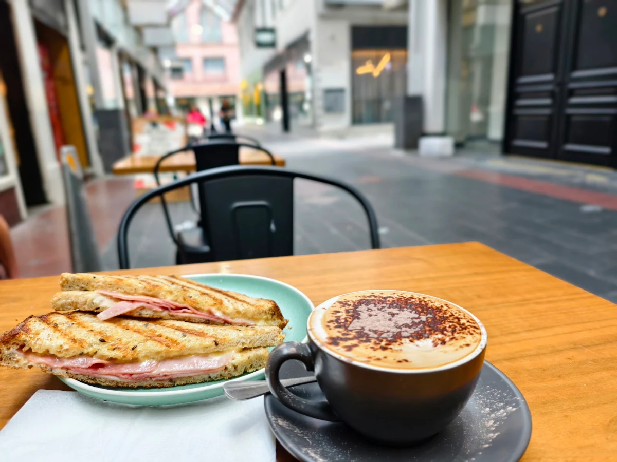 Food & drink, The Alley Edition