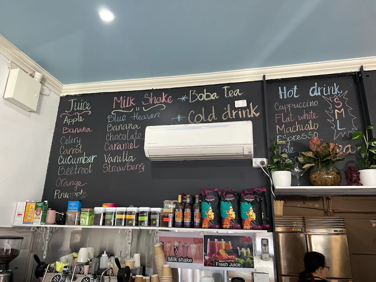 Menu, Miss Bánh Mì & Phở