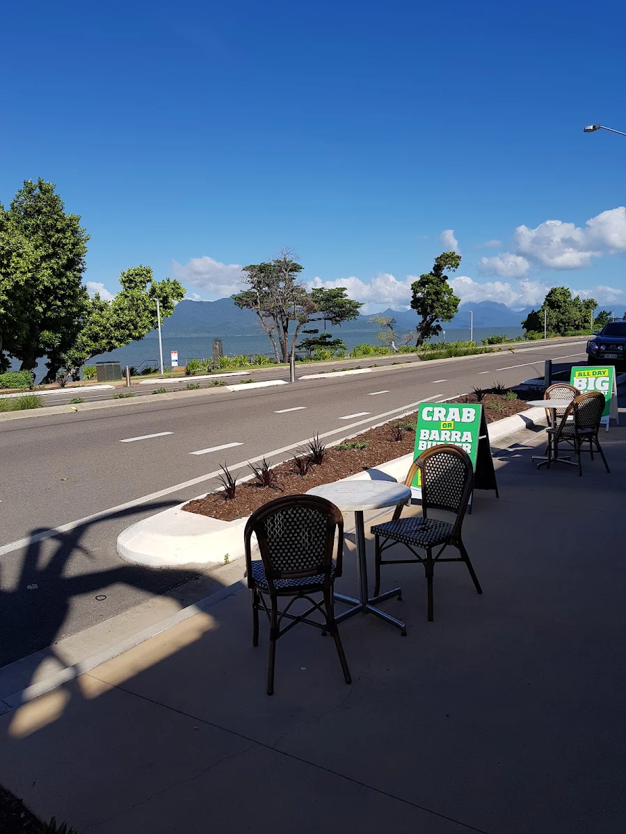 Vibe, Cardwell Seaview Deli Cafe