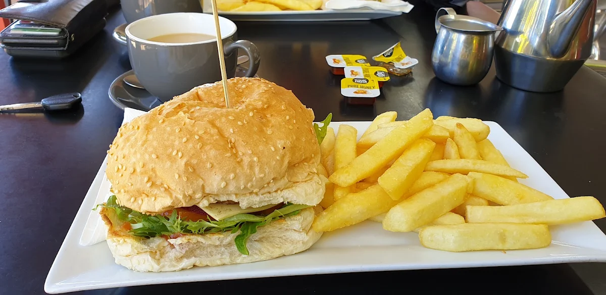 Food & drink, Lewo's Cafe