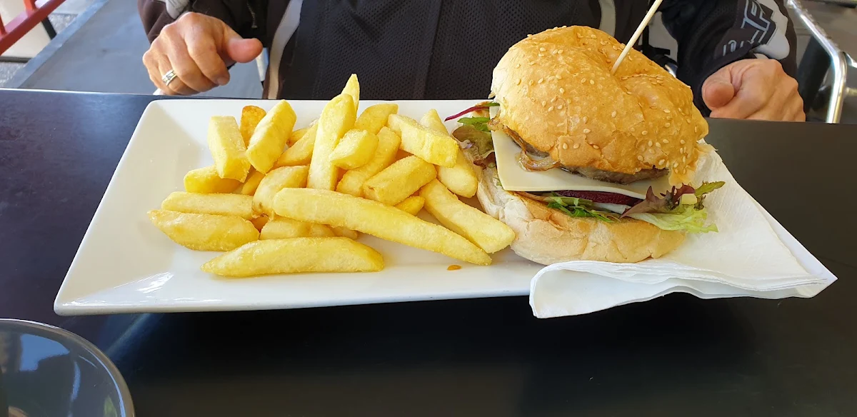 Food & drink, Lewo's Cafe