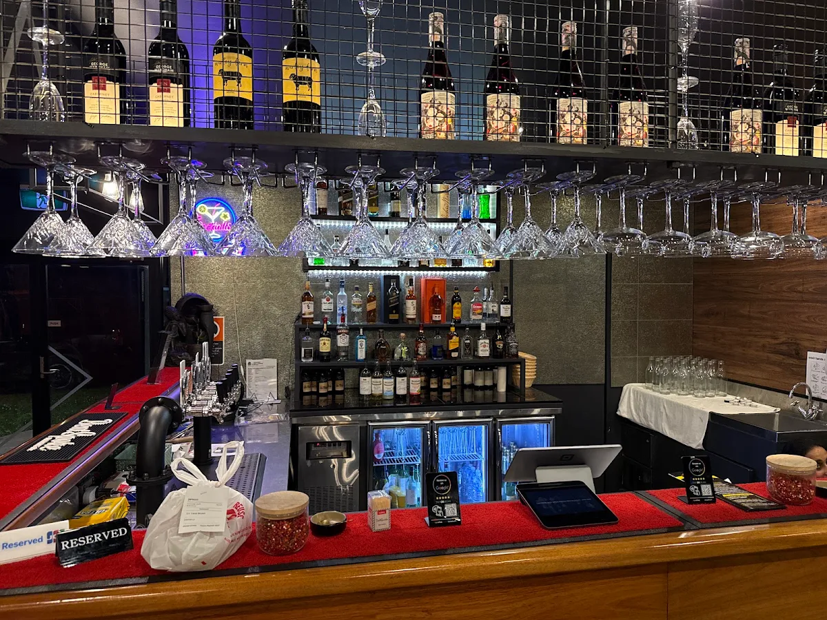 Vibe, SAFFRON AND SPICE INDIAN RESTAURANT AND BAR
