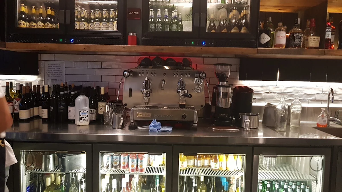 Vibe, Locale Sourdough Pizzeria