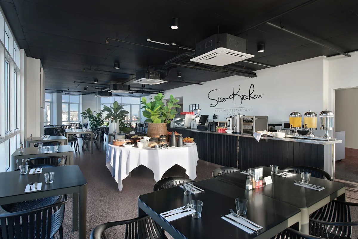 Vibe, Swiss-Kitchen™ Rooftop Restaurant & Bar